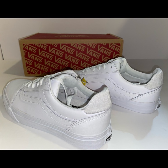 Vans Leather Ward Low Deluxe Women’s Sneakers - Picture 5 of 7
